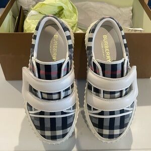 Burberry kids sneakers